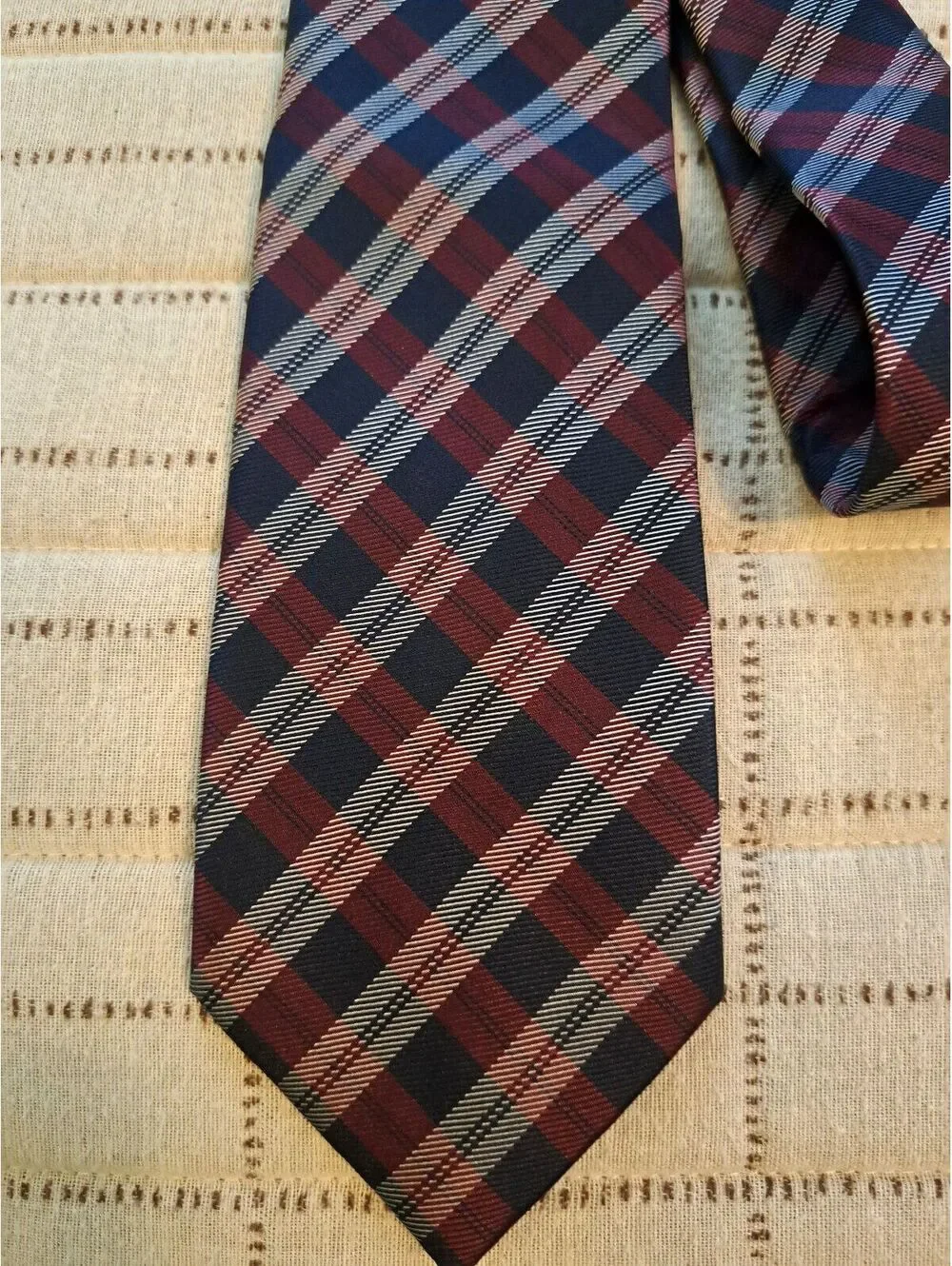 Tommy Hilfiger Men's Red/Gray/Navy Blue Plaid Tie Silk/Poly Blend-NWOT
